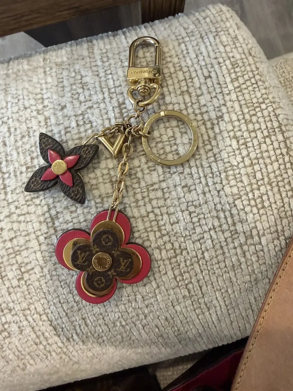 Louis Vuitton Monogram Porte Cles Blooming Flower Key Ring Chain Charm M63084